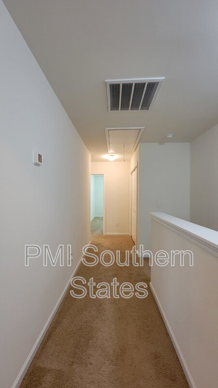 Building Photo - 31 Moorlyn Ln