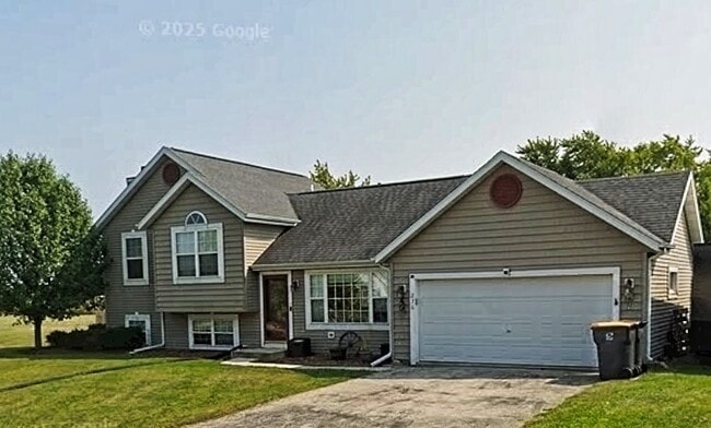 Building Photo - 236 N Middle Rd