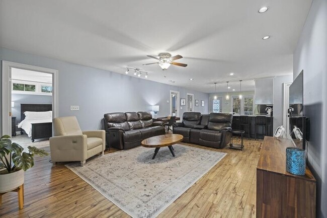 Building Photo - 34 Furbish Rd