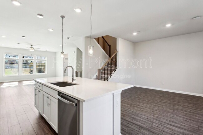 Building Photo - 1604 Halbrook Pl SW