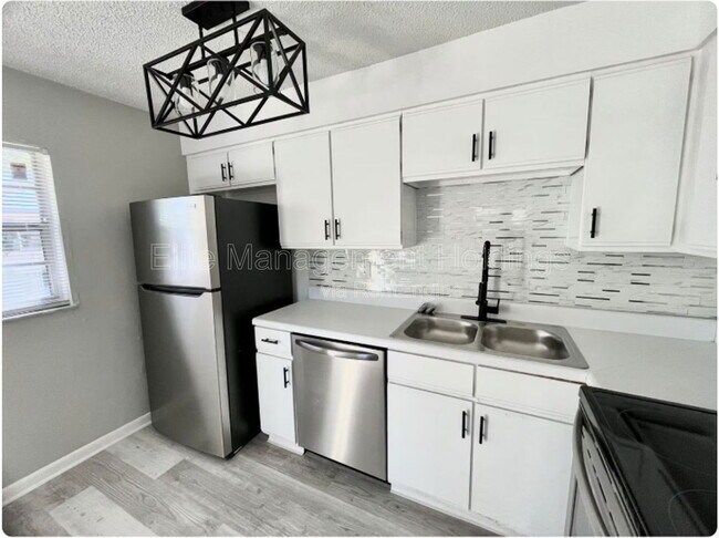 Building Photo - 1505 40th Ave