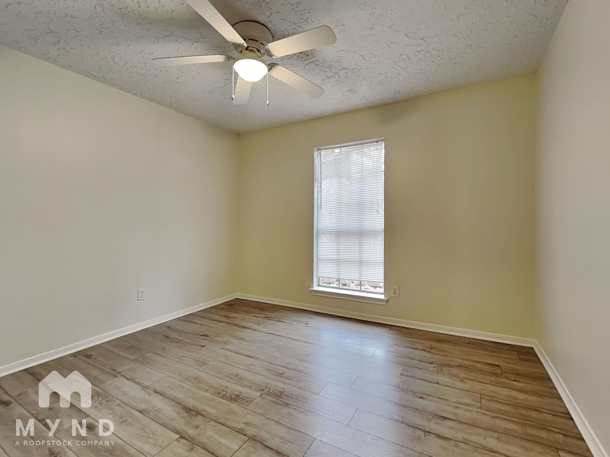 Building Photo - 4635 Deer Point Dr