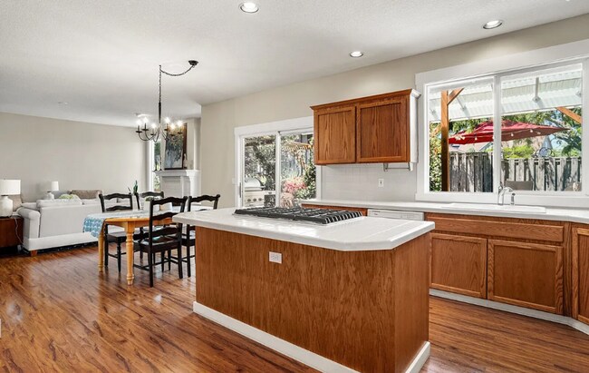 Building Photo - 12035 SE Grand Vista Dr