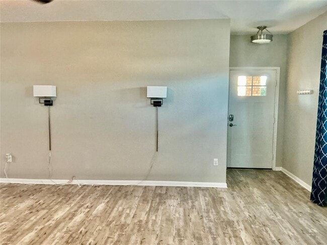 Building Photo - 305 Rusk Bluff Ave