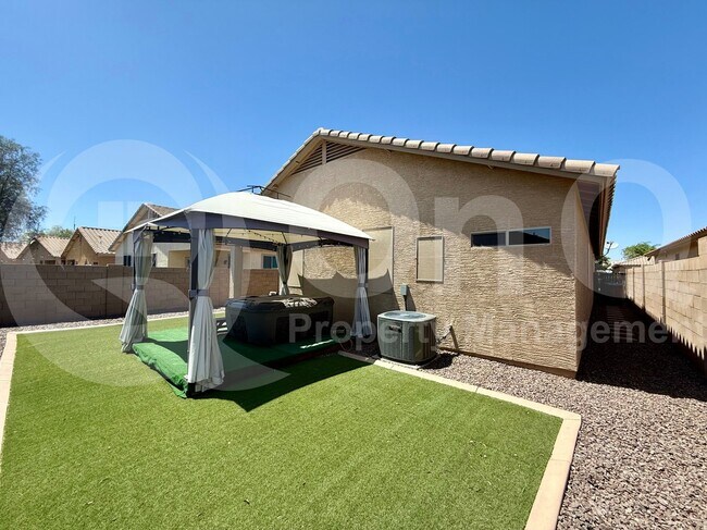 Building Photo - 12807 W Glenrosa Dr