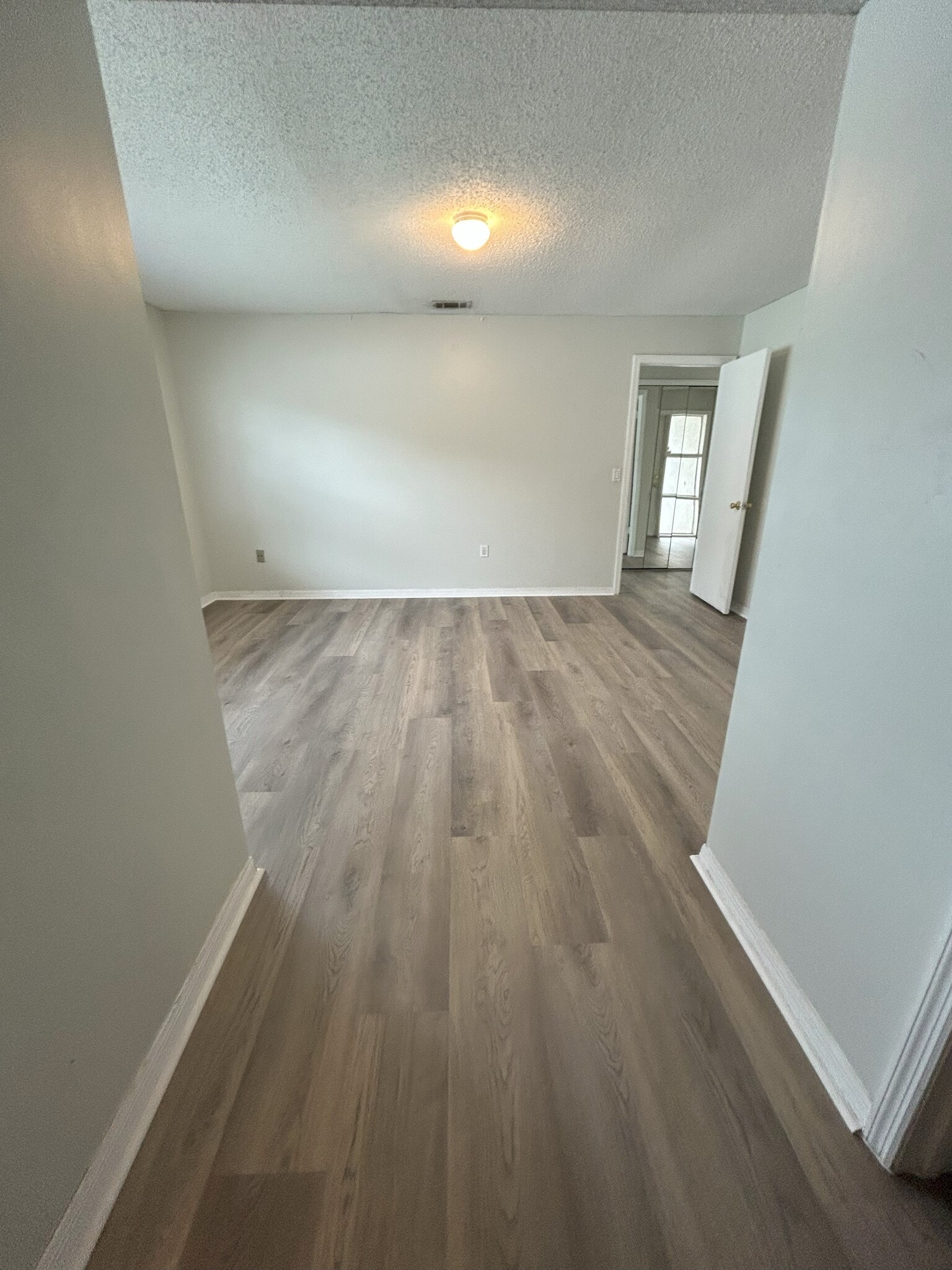 Building Photo - 6449 Rockingtree Ln