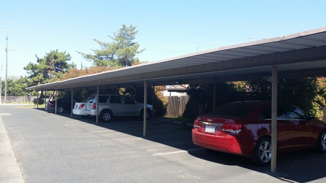 Building Photo - Crestview Apartments
