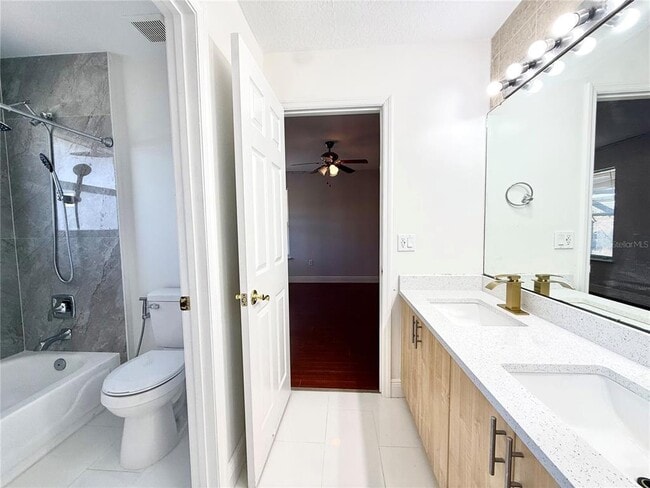 Building Photo - 9060 Heritage Bay Cir