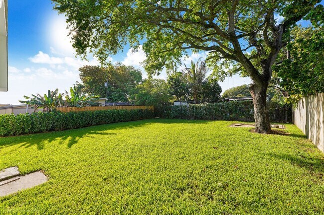 Building Photo - 2820 NW 95th St