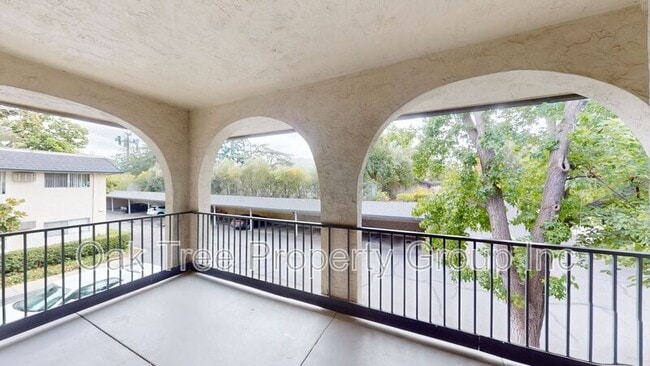 Building Photo - 1826 Cordoba St