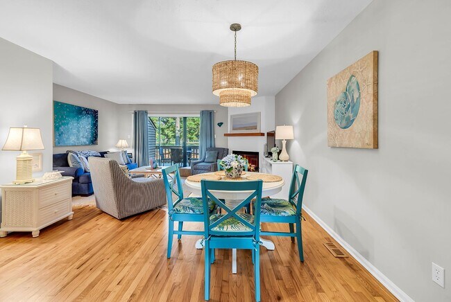 Building Photo - 4000 Fairway Lakes Dr