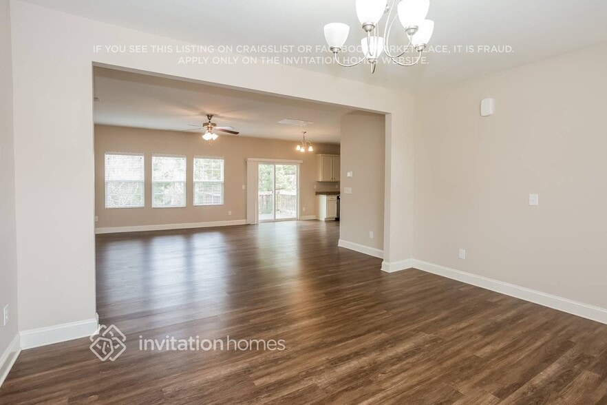 Building Photo - 112 Four Seasons Way