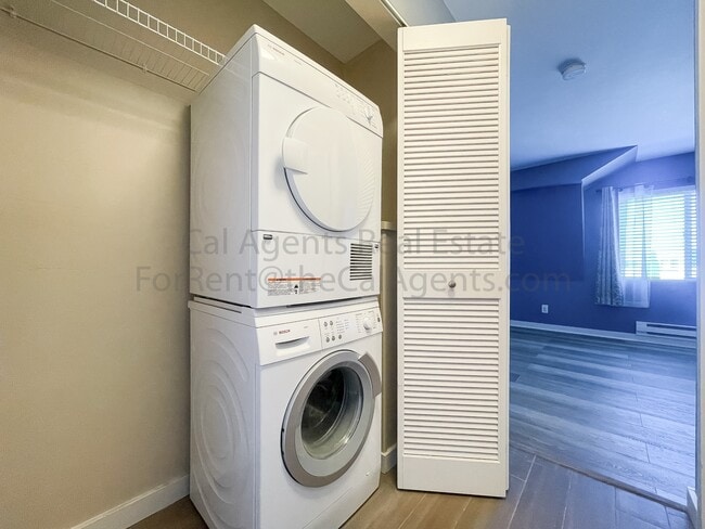 Building Photo - 6400 Christie Ave