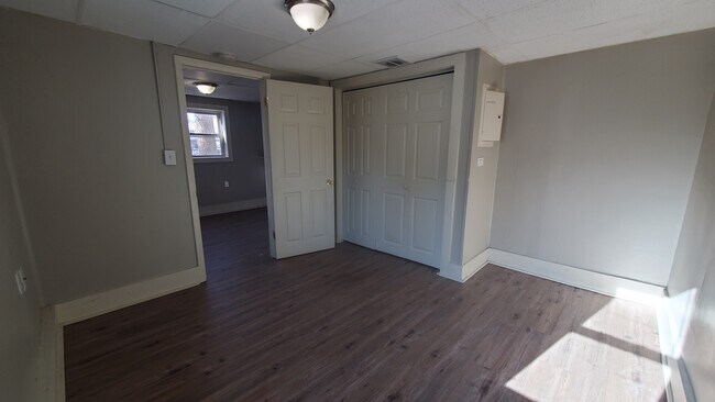 Building Photo - 23 Mechanic St