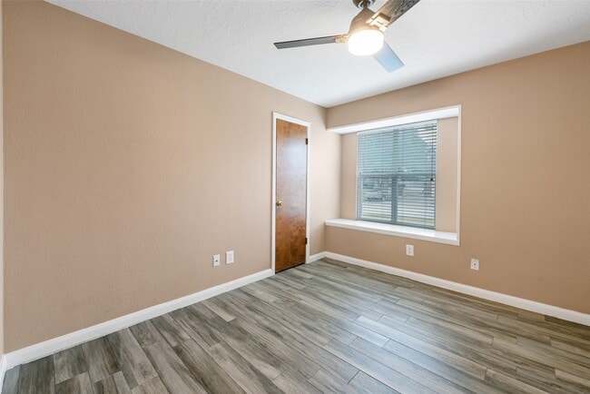 Building Photo - 123 Ballantrae Ln