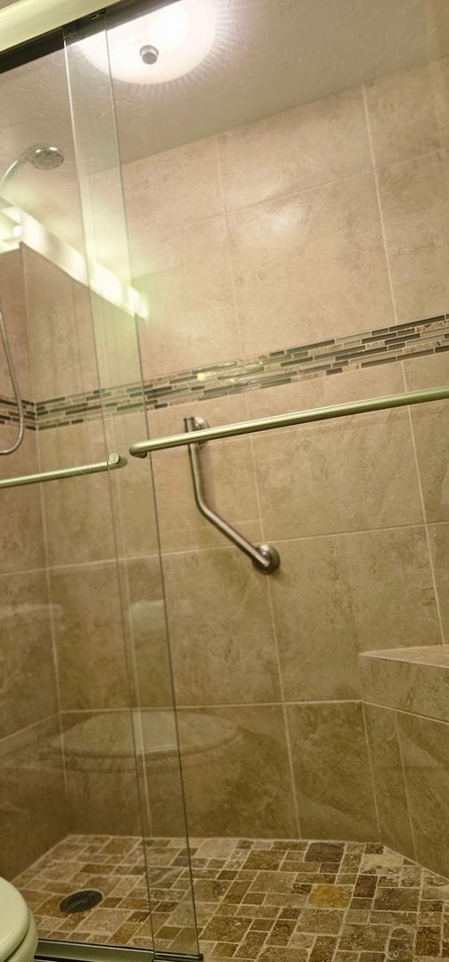 Building Photo - Riverfront Community Resort Style 2/2 Condo