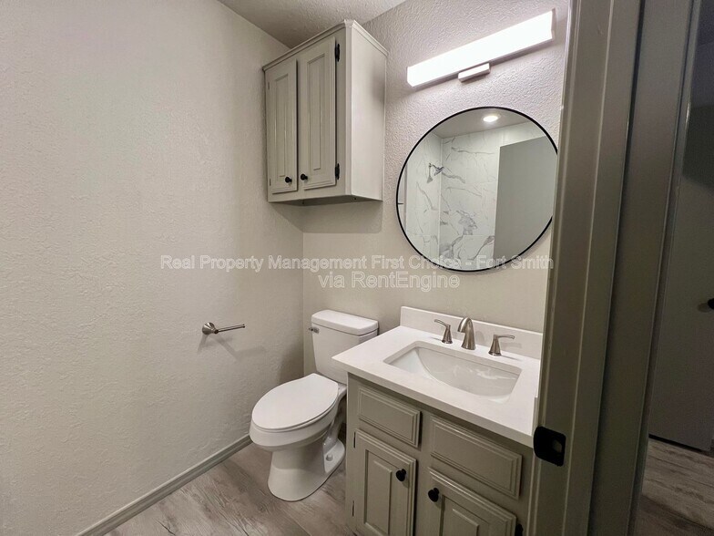 Building Photo - 1709 Brooken Hill Dr