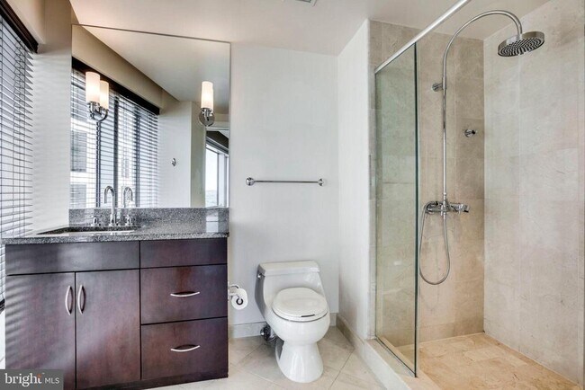 Building Photo - 1111 19th St N