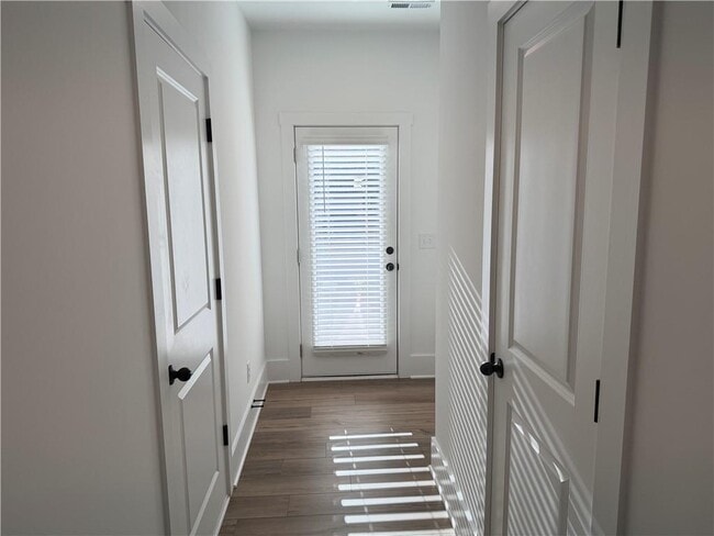 Building Photo - 1605 Aeslin Dr NW