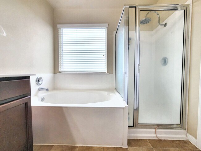 Building Photo - 222 Frio River Trail