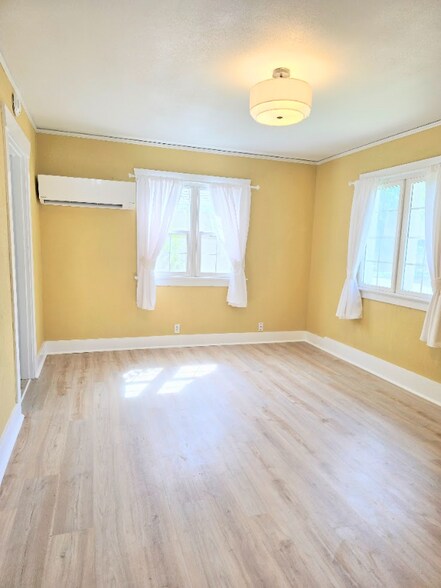 Building Photo - 506 N 3rd Ave