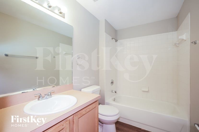 Building Photo - 415 Calhoun St