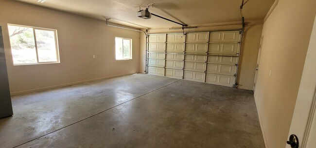 Building Photo - 6231 Mirlo Rd