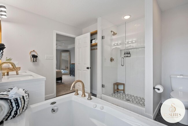 Building Photo - 1709 NW 33rd Pl