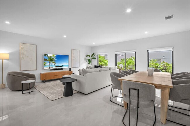 Building Photo - 2951 NW 13th St