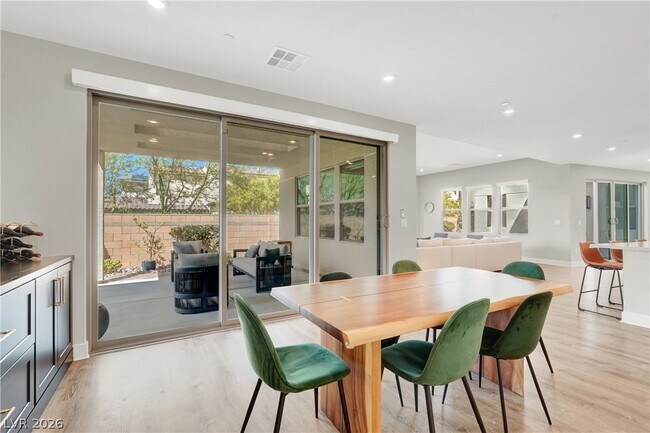 Building Photo - 2658 Catania St