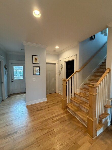 Exit to outside, master bedroom and half bath entrance - 1510 Ward Ave