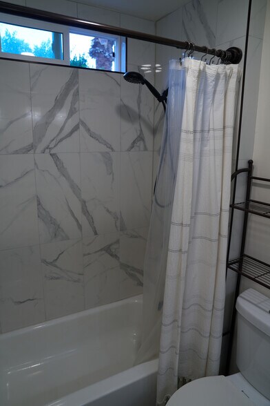 Building Photo - 46705 Washington St