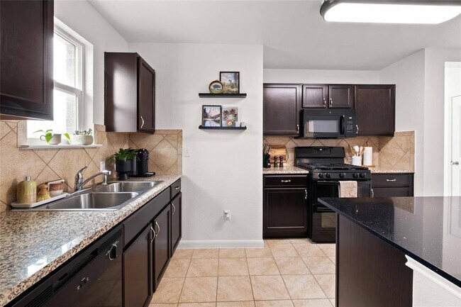 Building Photo - 266 Screech Owl Dr