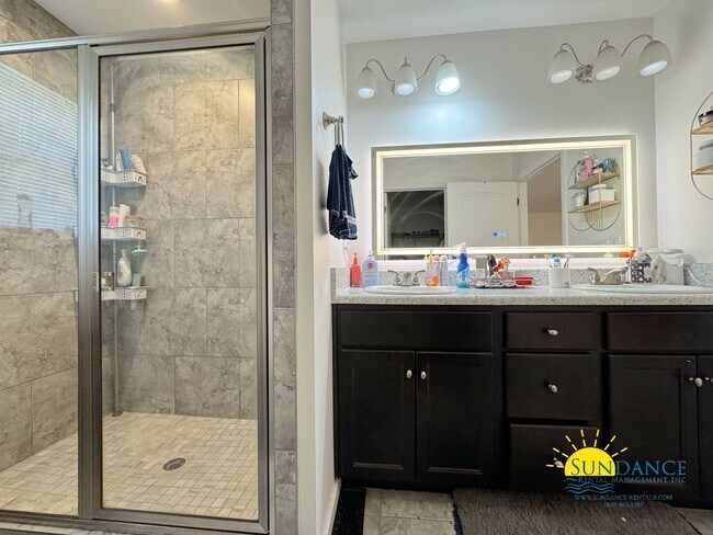 Building Photo - Stunning 4 Bedroom Home in Shiloh Place!