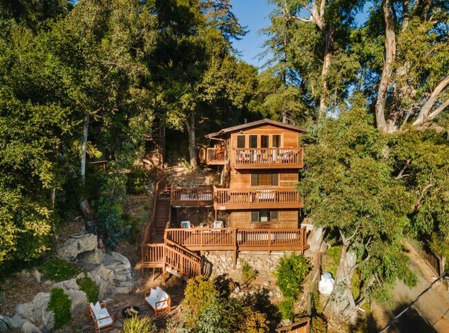 Building Photo - 517 Canon View Trail