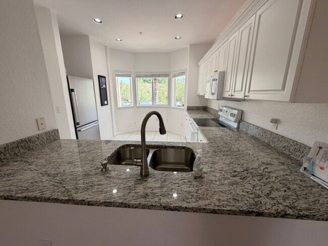 Building Photo - 3980 Mediterranea Cir