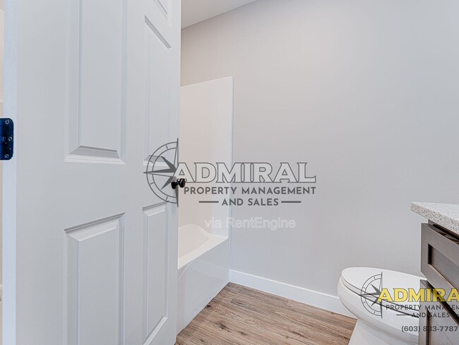 Building Photo - 3 Strafford Rd