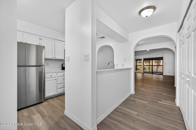 Building Photo - 2107 Hidden Grove Ln