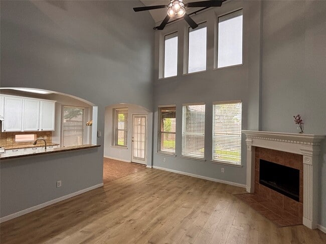 Building Photo - 3126 Valley Ct