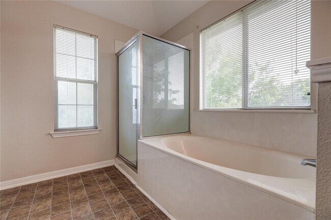 Building Photo - 16712 Hamilton Point Cir