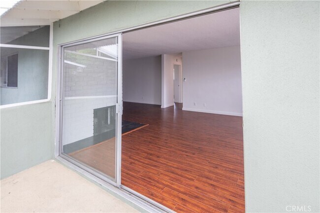 Building Photo - 329 Orizaba Ave