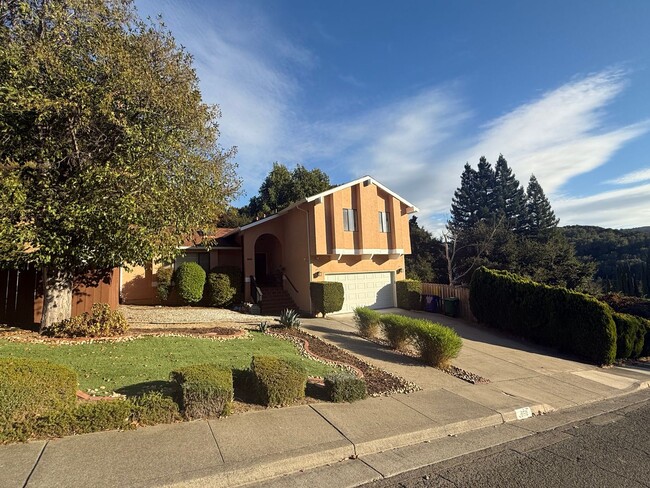 Primary Photo - 3-Bedroom Single Family Home in El Sobrant...