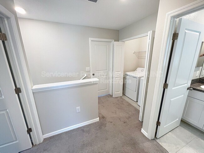 Building Photo - 7029 Samuel Ivy Dr