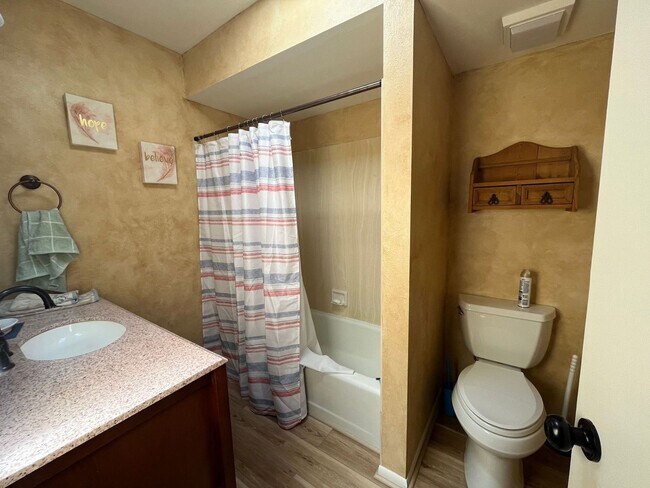 Building Photo - in Sierra Vista All utilities included, fully furnished with short term rental options.