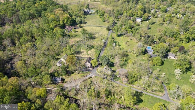 Building Photo - 1440 Creek Road Trl