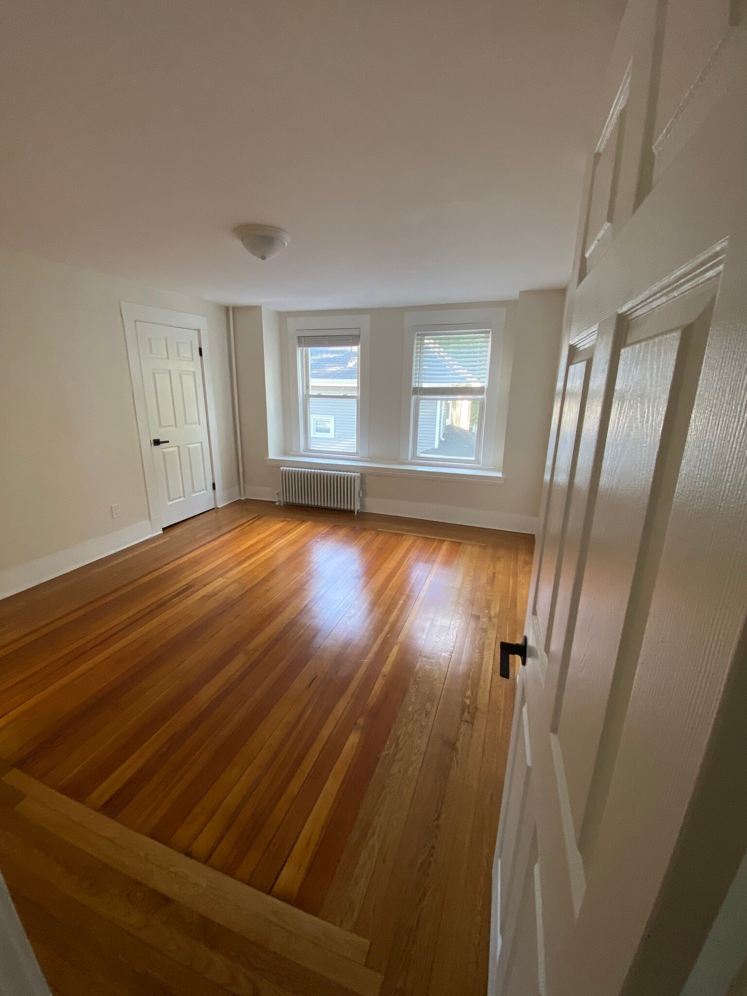 Building Photo - 17 Linden Pl