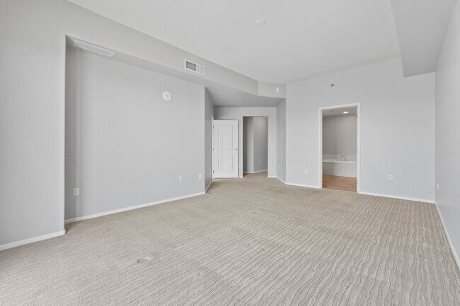 Building Photo - 3 Bedroom Highrise Condo at ONE Las Vegas!