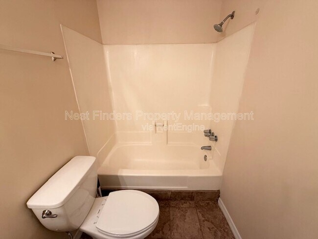 Building Photo - 10200 Belle Rive Blvd