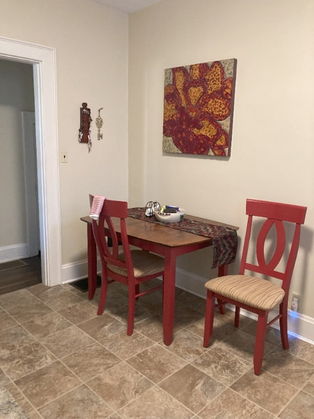 Building Photo - 1038 Overlook Ave