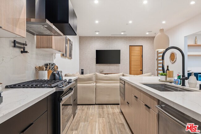 Building Photo - 22747 Erwin St